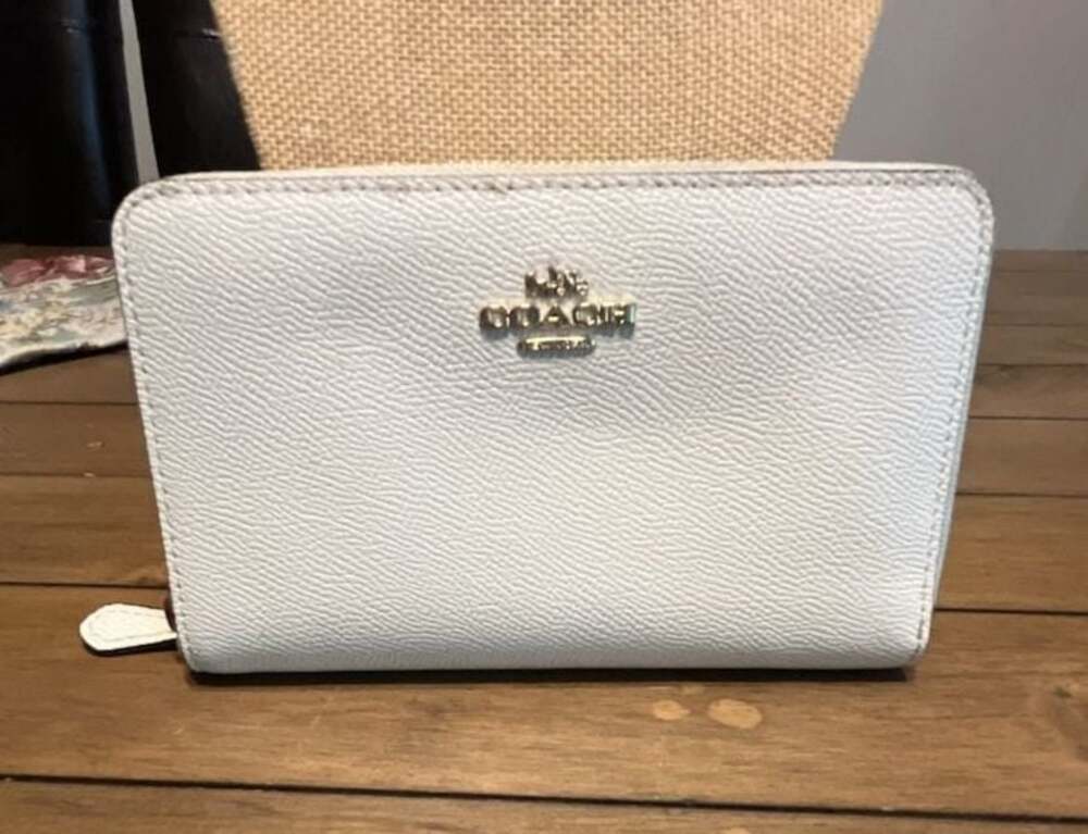 Coach Pebble Leather Medium Zip Around Wallet in Chalk